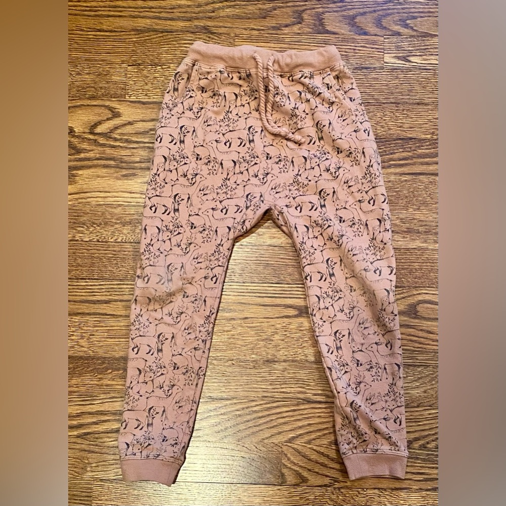 rylee + cru woodland print joggers - size 6-7y